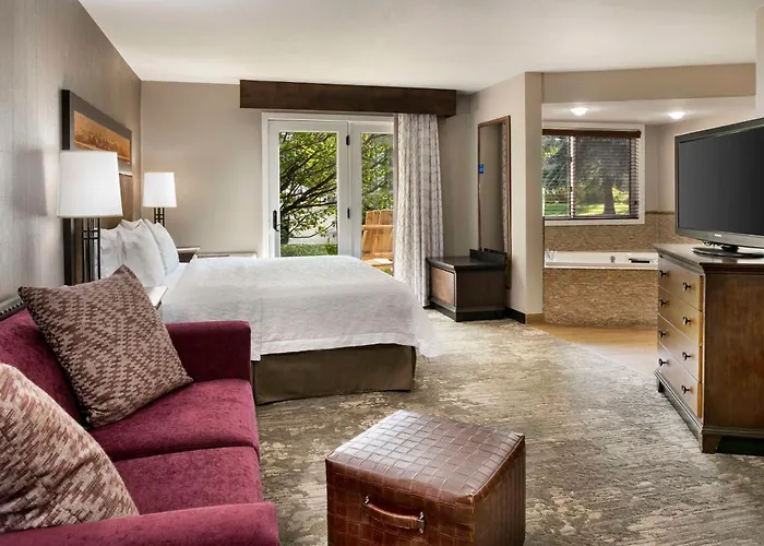 Hotel Hampton Hole 3*