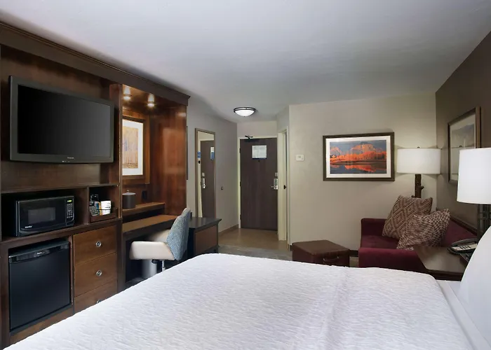 Hampton Hole Hotel 3*