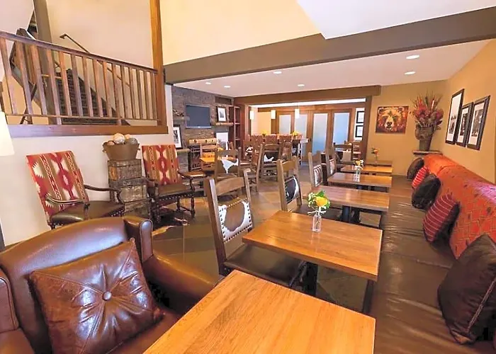 Hampton Hole Hotel