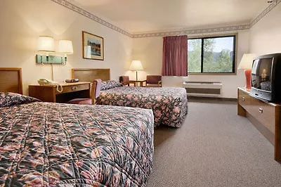 Hotel Hampton Hole 3*